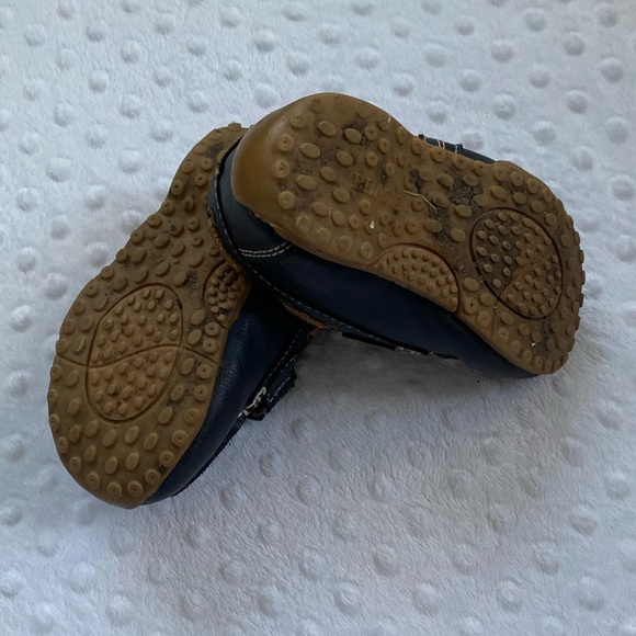 Toddler Shoes (size 6) - Picture 5 of 5